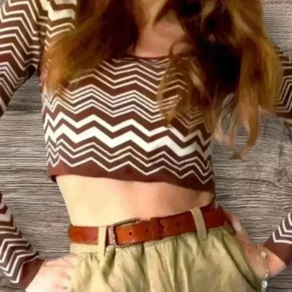 $8 Add-On 🆕Stradivarius Crop Sweater - Picture 7 of 16